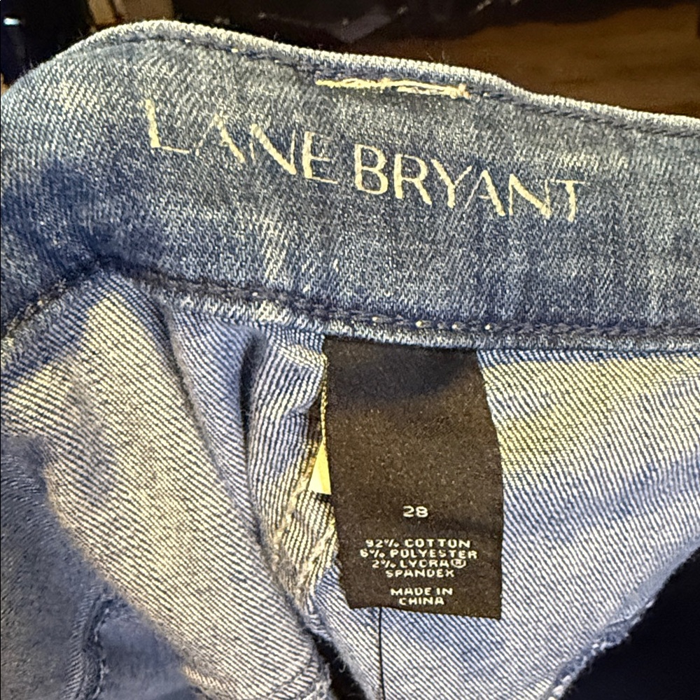 BRAND NEW LANE BRYANT Crop jeans with CUFFS - Picture 3 of 15